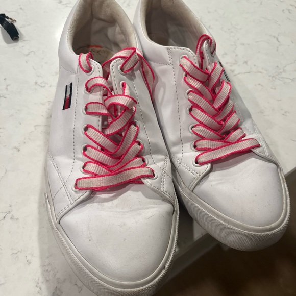 Tommy Hilfiger Sneakers - Picture 2 of 3